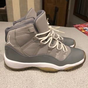Air Jordan 11 - cool grey